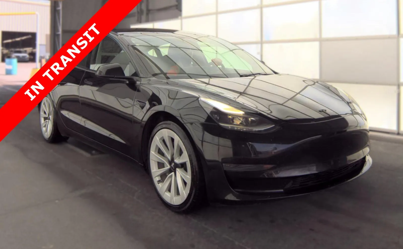 Tesla Model 3 photo 3