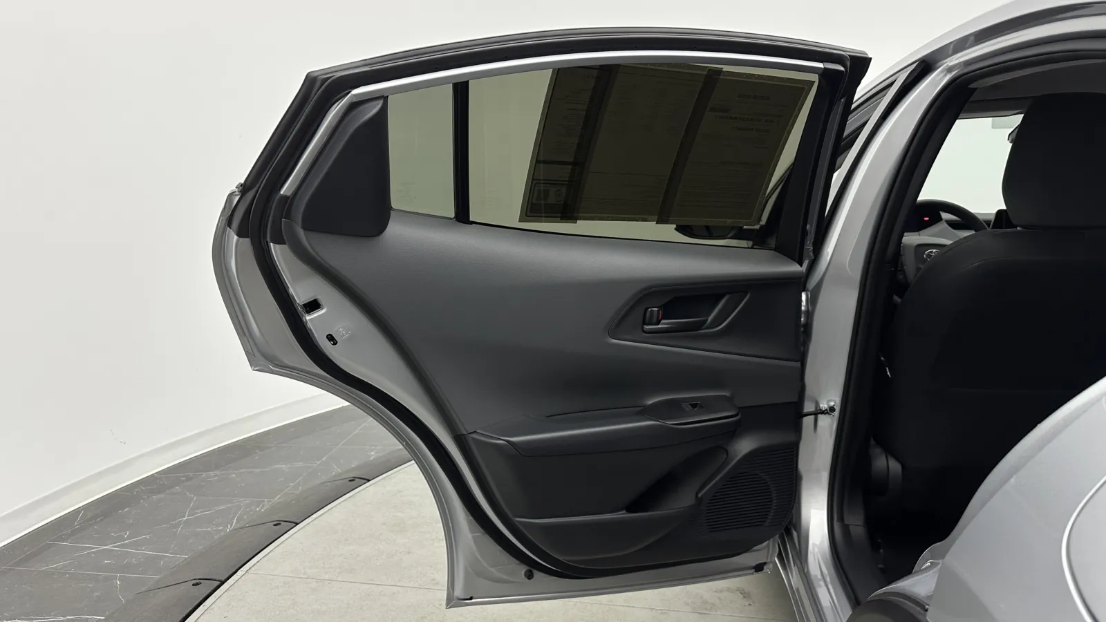 Toyota Prius photo 21