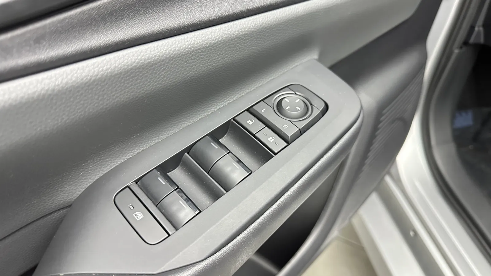 Toyota Prius photo 10