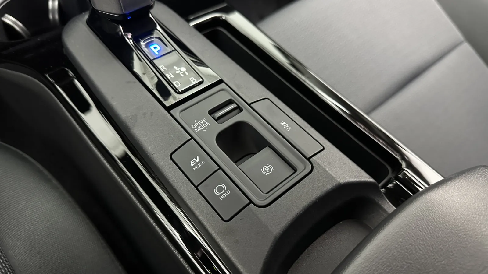 Toyota Prius photo 13