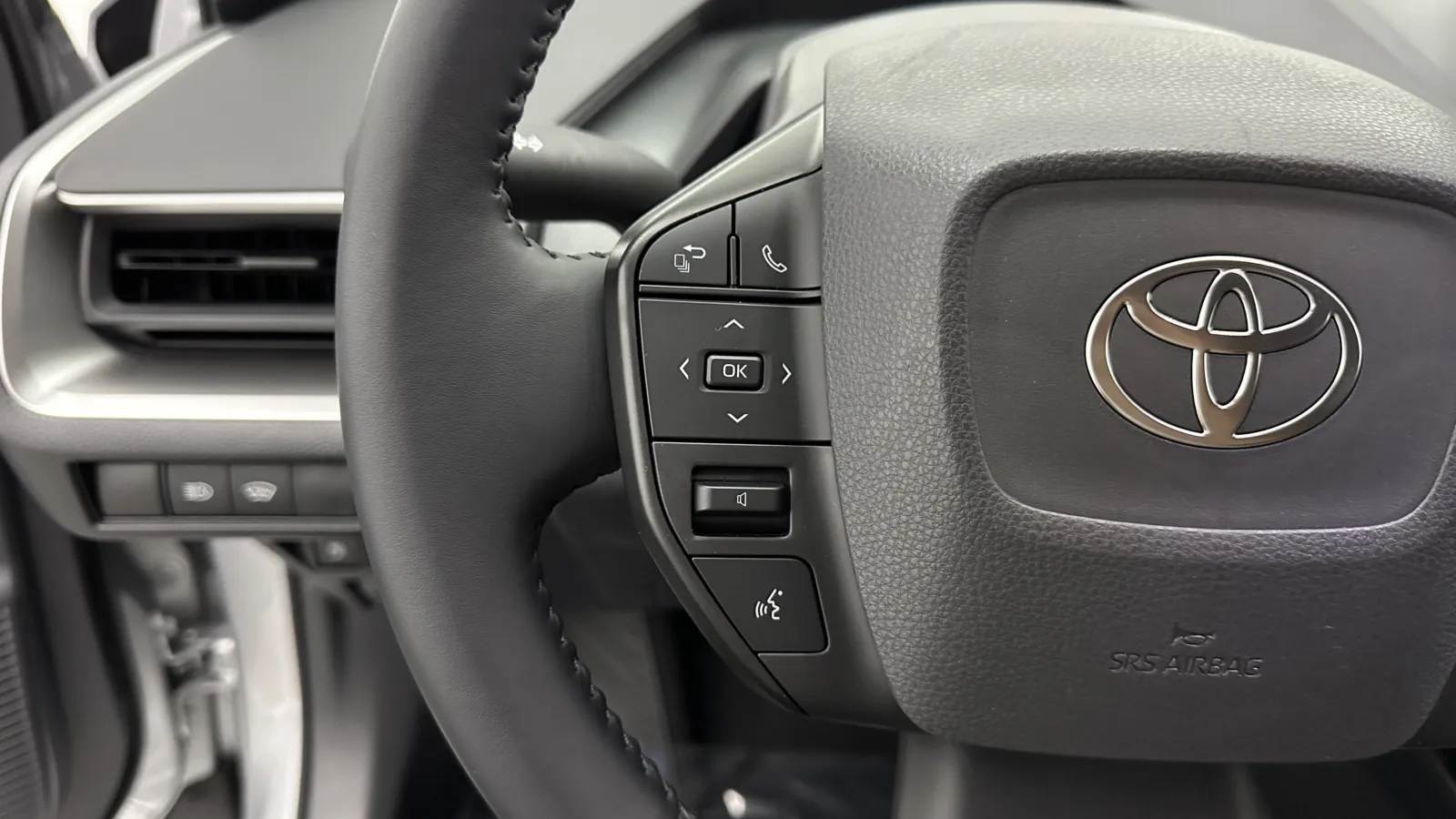 Toyota Prius photo 18