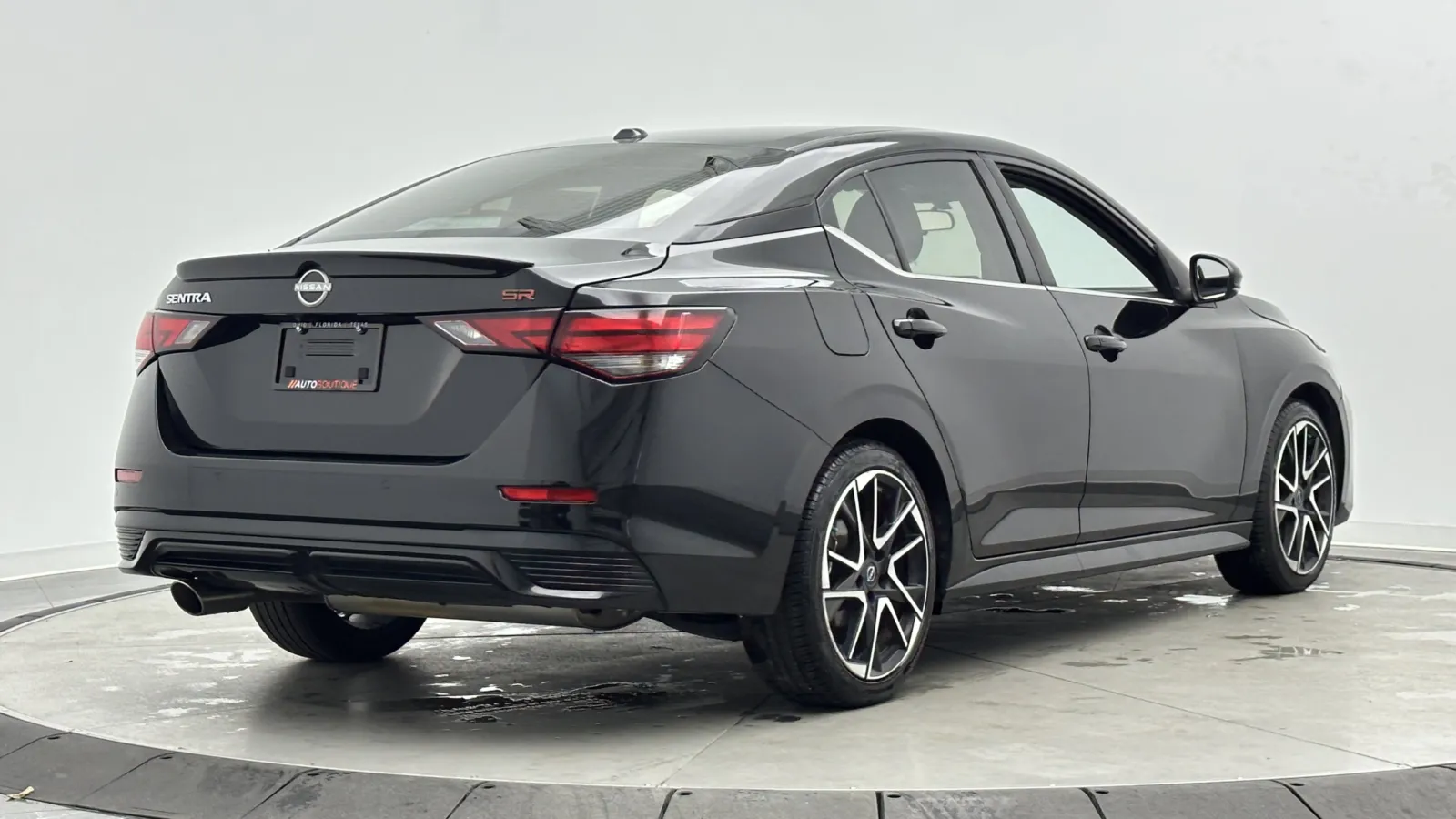 Nissan Sentra photo 7