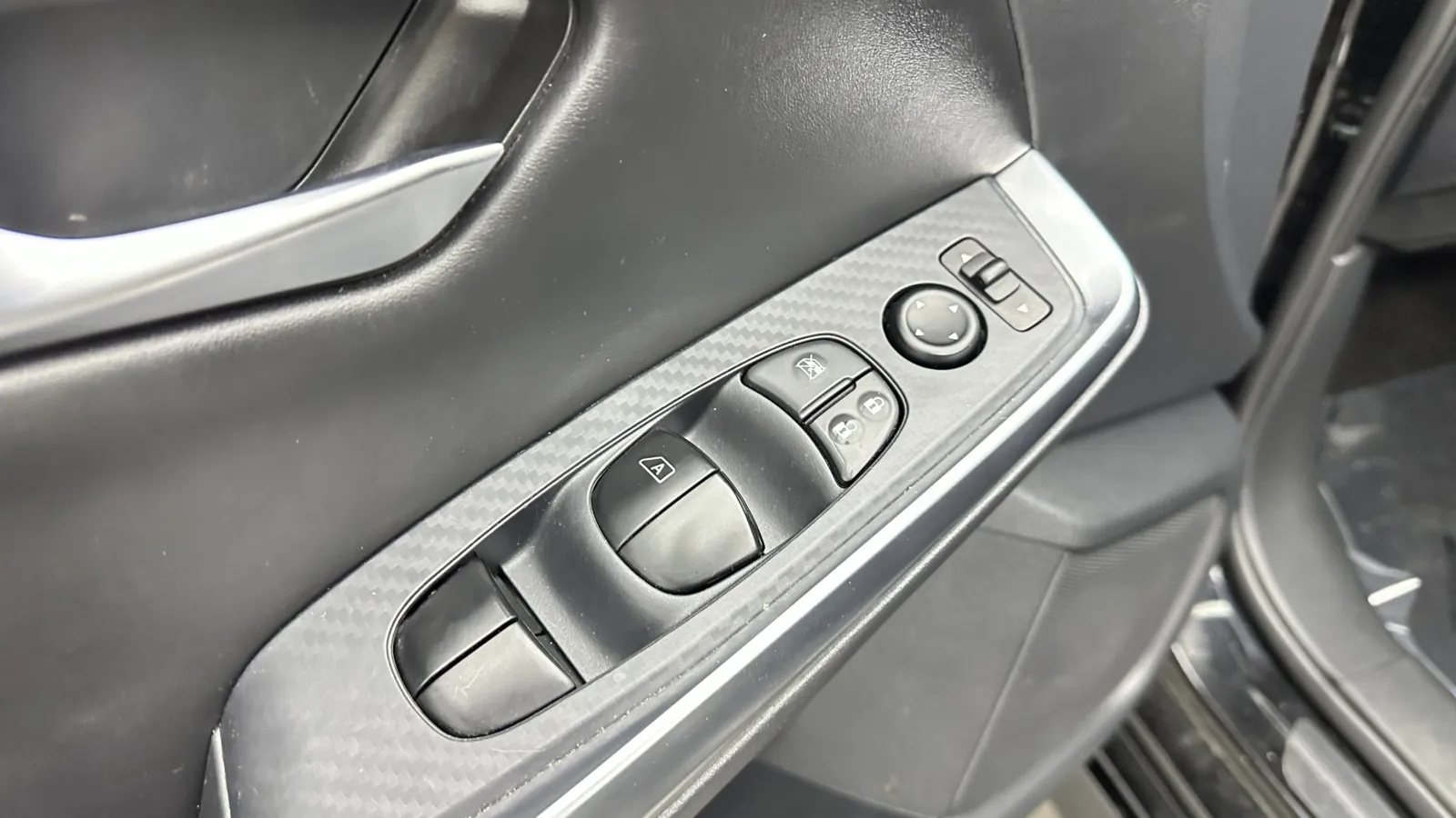 Nissan Sentra photo 10