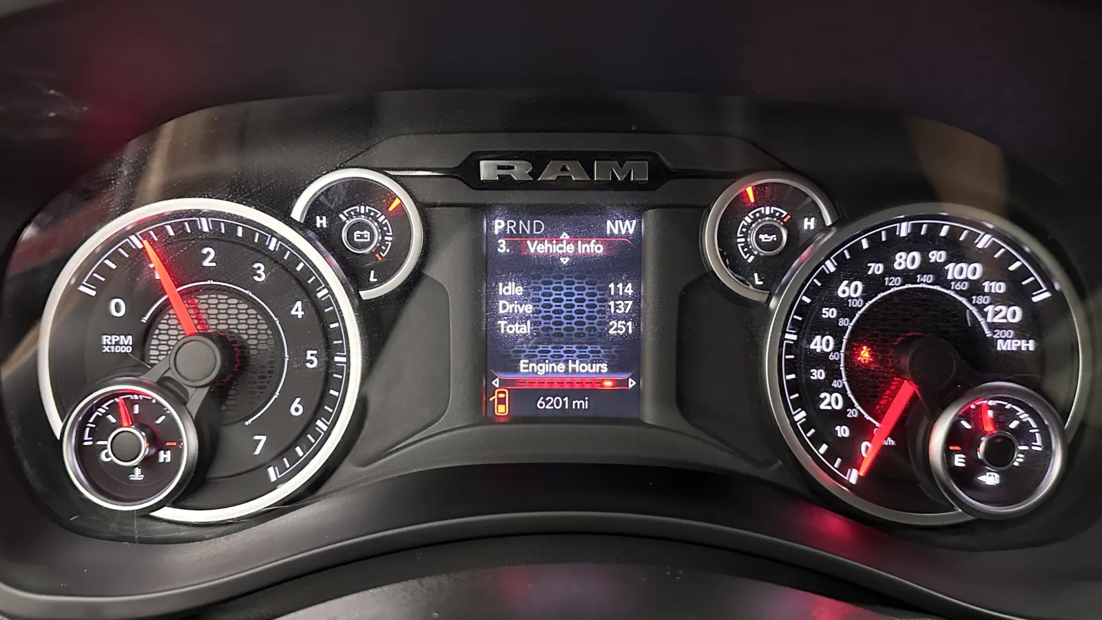 Ram 2500 photo 12
