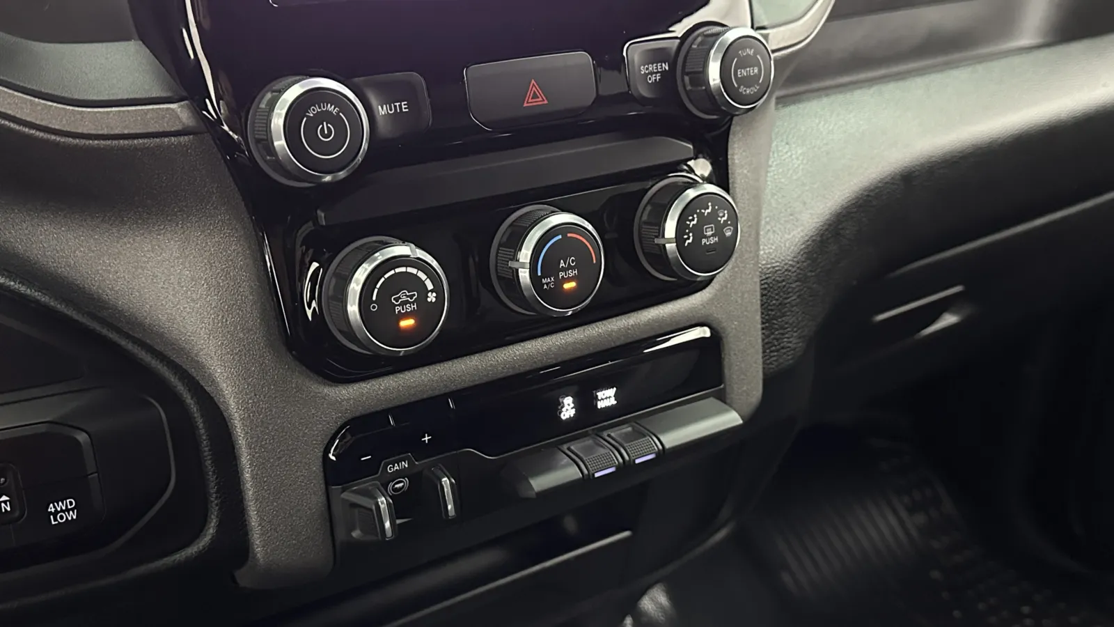 Ram 2500 photo 16