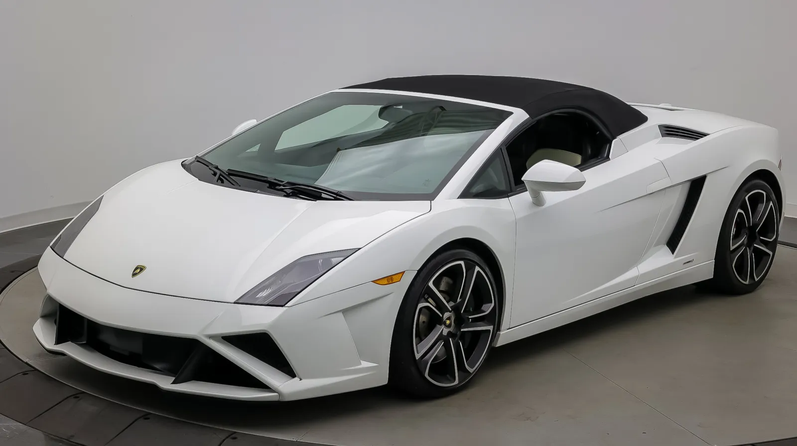Lamborghini Gallardo photo 17