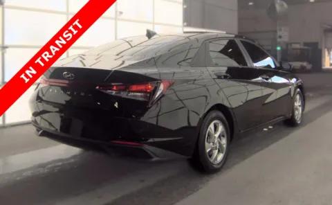 More photos of 2021 Hyundai Elantra SE at Auto Boutique Florida, FL