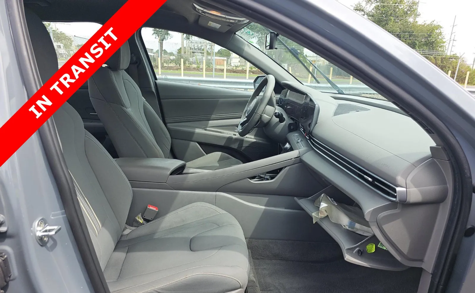 Hyundai Elantra photo 5