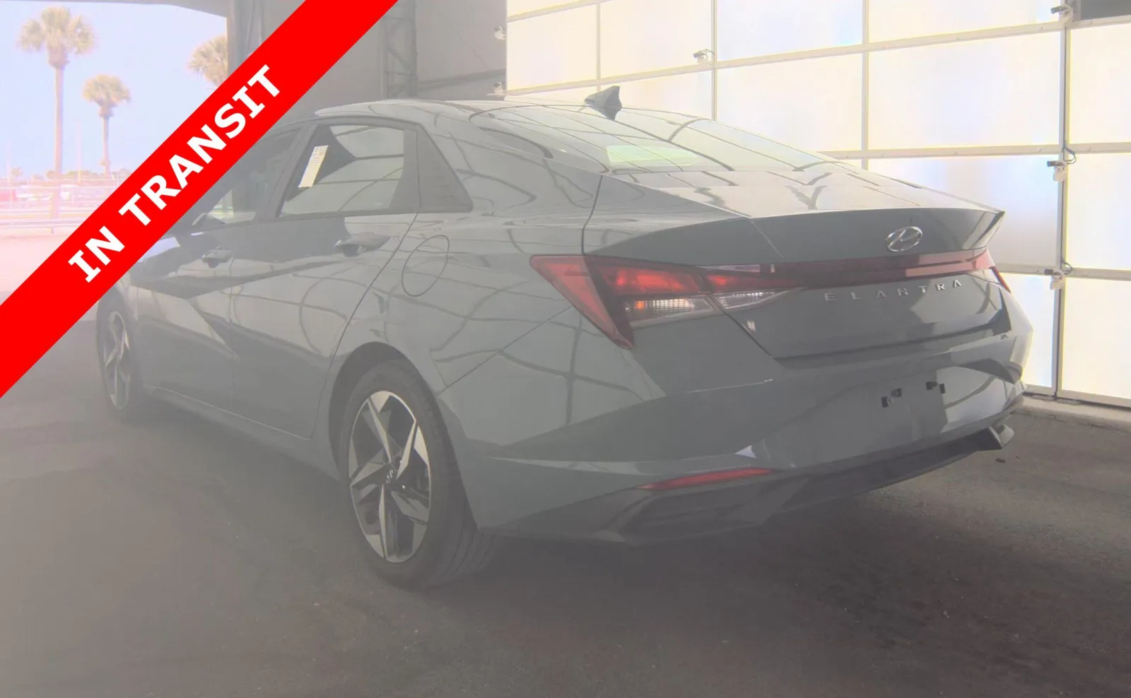 Hyundai Elantra photo 4