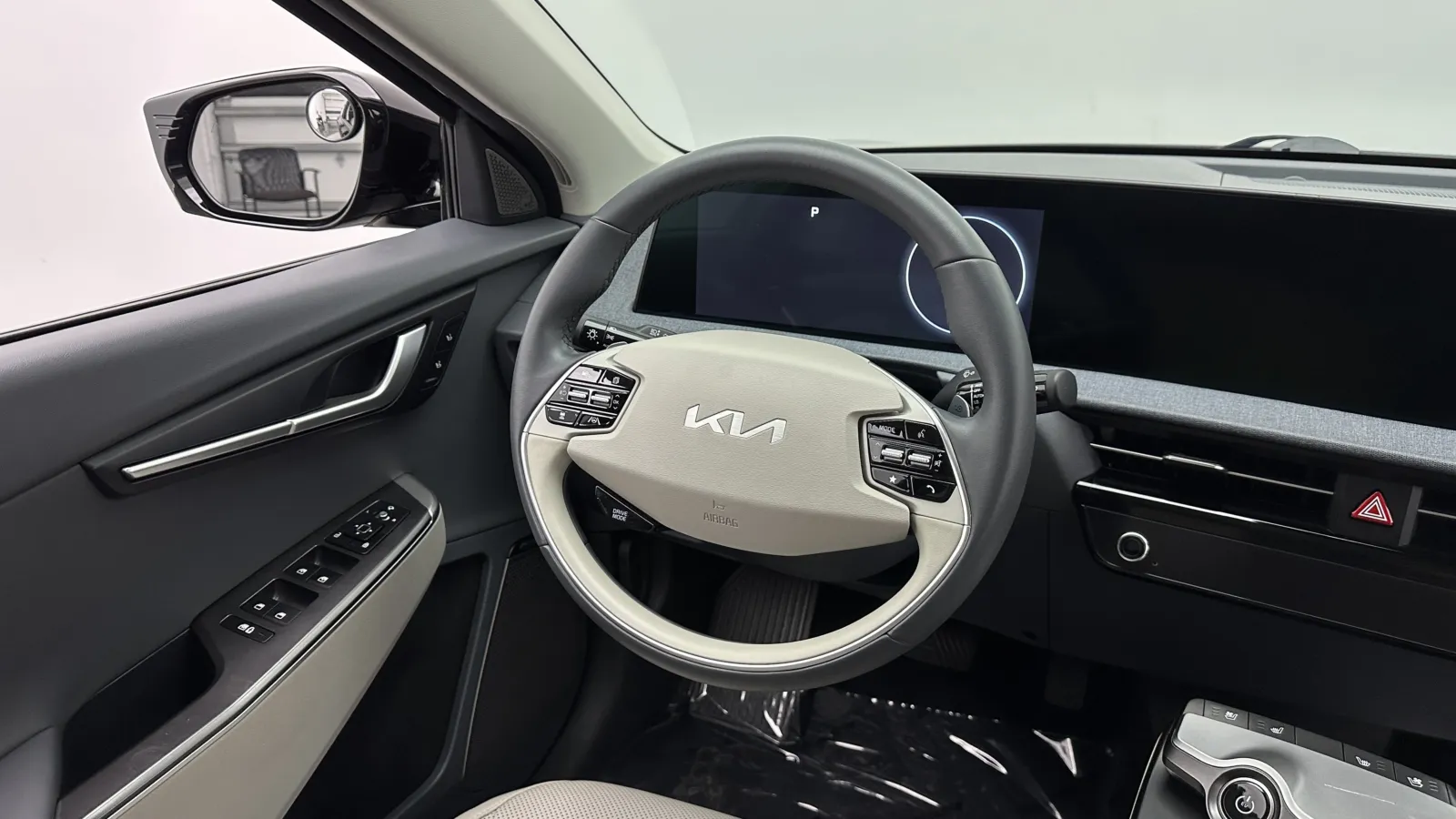 Kia EV6 photo 33