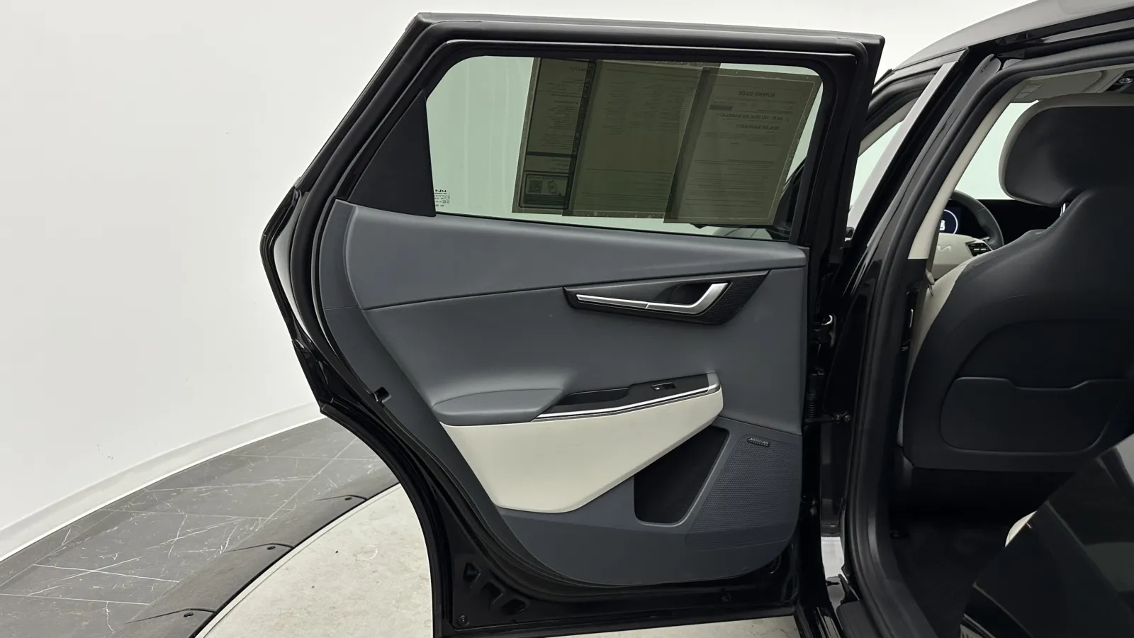 Kia EV6 photo 27