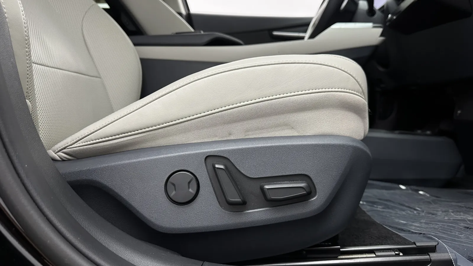 Kia EV6 photo 38