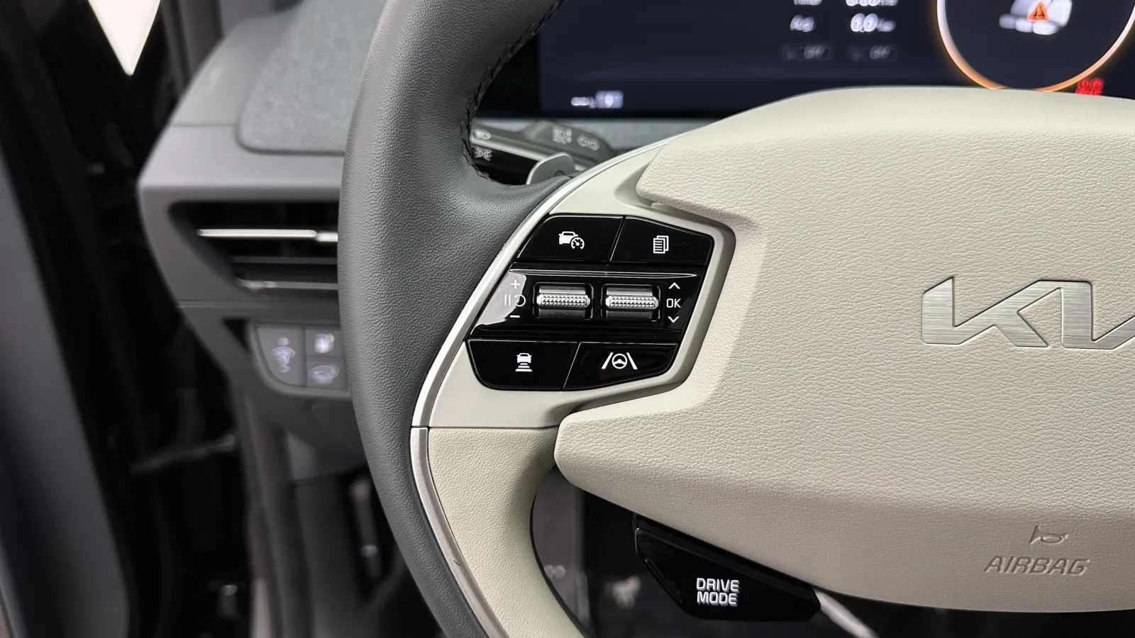 Kia EV6 photo 24