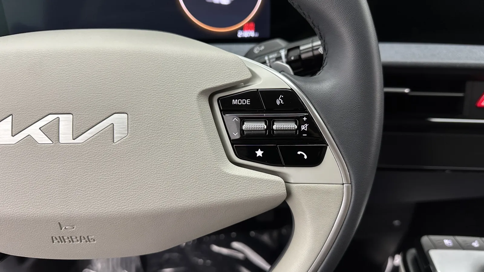 Kia EV6 photo 25