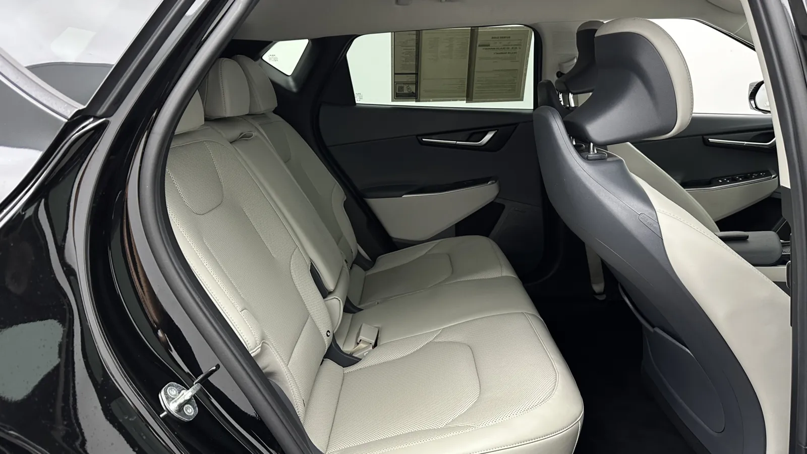 Kia EV6 photo 31