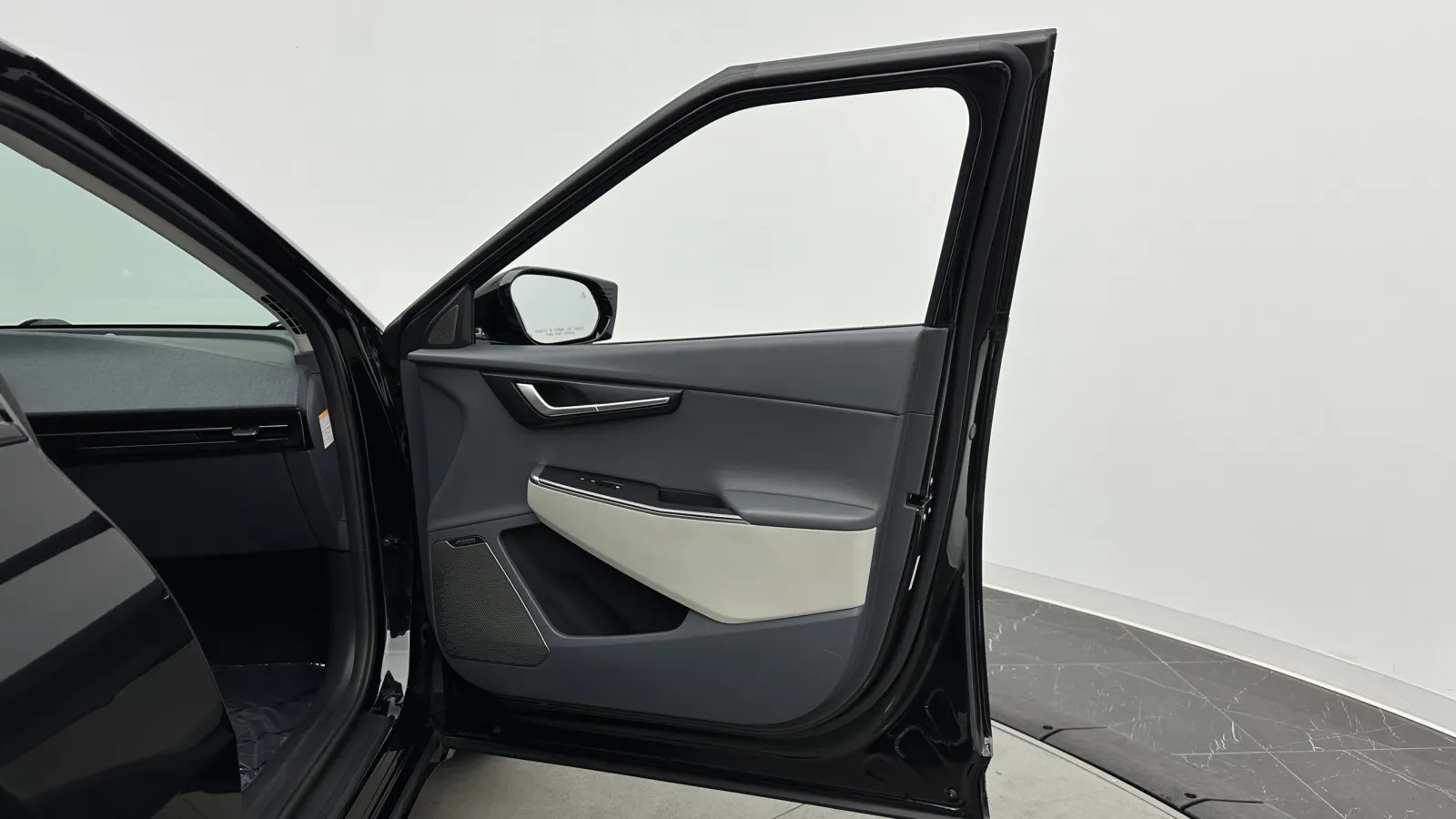 Kia EV6 photo 36