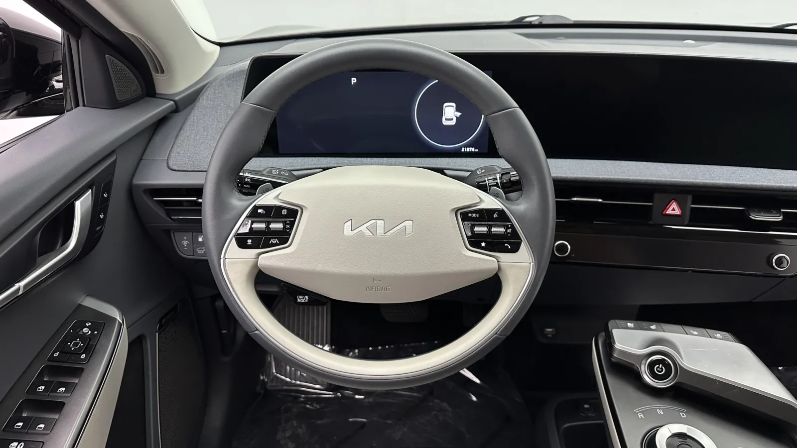 Kia EV6 photo 32