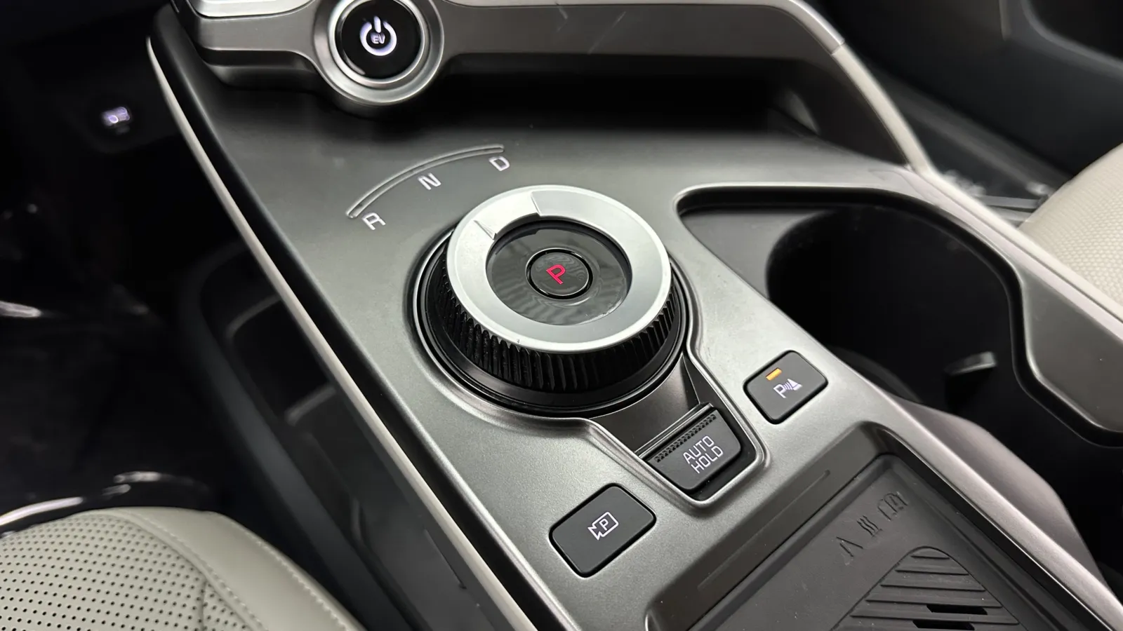 Kia EV6 photo 18