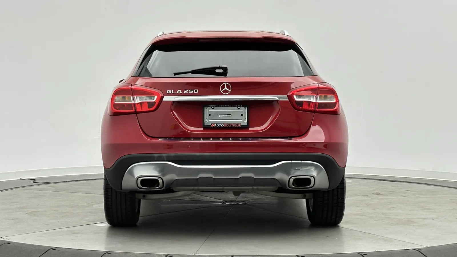 Mercedes-Benz GLA photo 6
