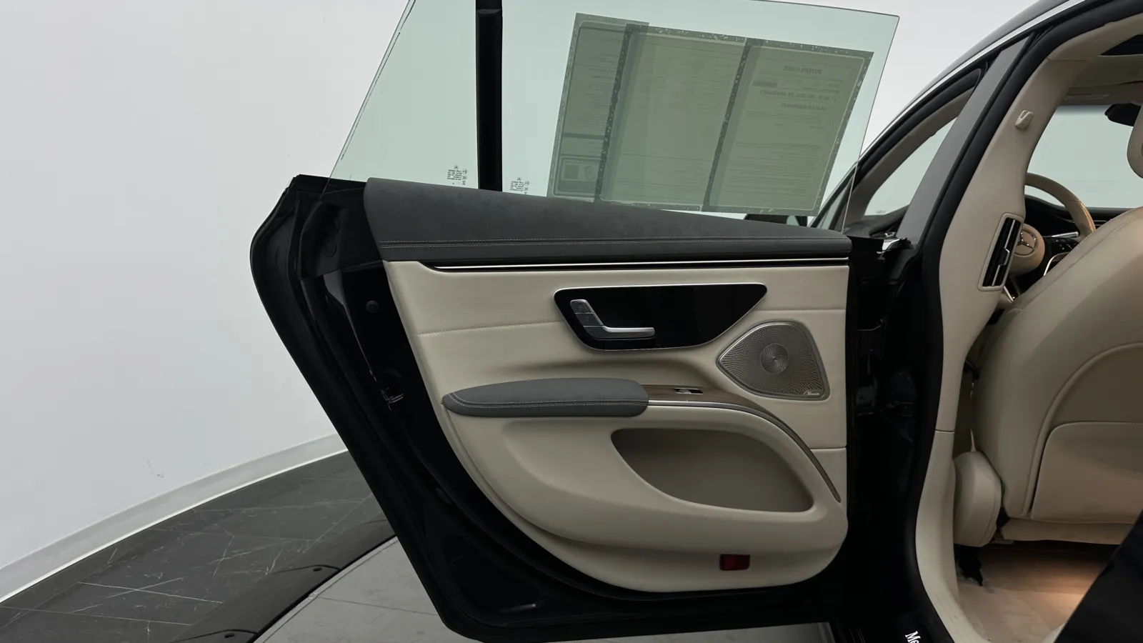 Mercedes-Benz EQS photo 28