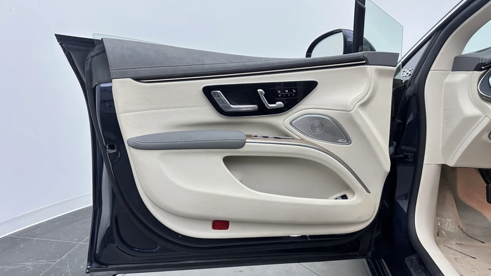 Mercedes-Benz EQS photo 11