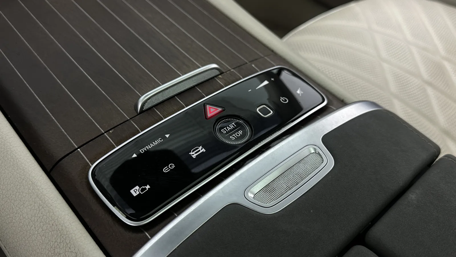 Mercedes-Benz EQS photo 24