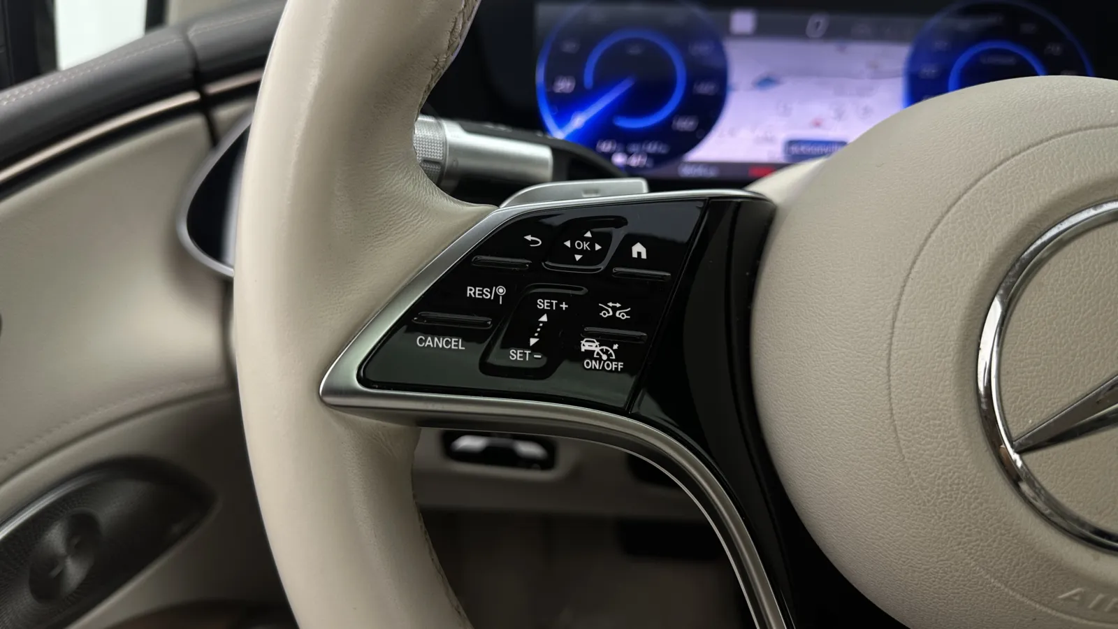 Mercedes-Benz EQS photo 19