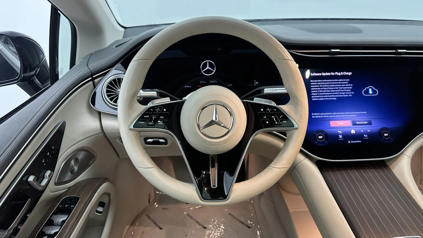 Mercedes-Benz EQS photo 34