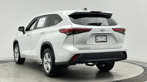 More photos of 2023 Toyota Highlander L at Auto Boutique Florida, FL