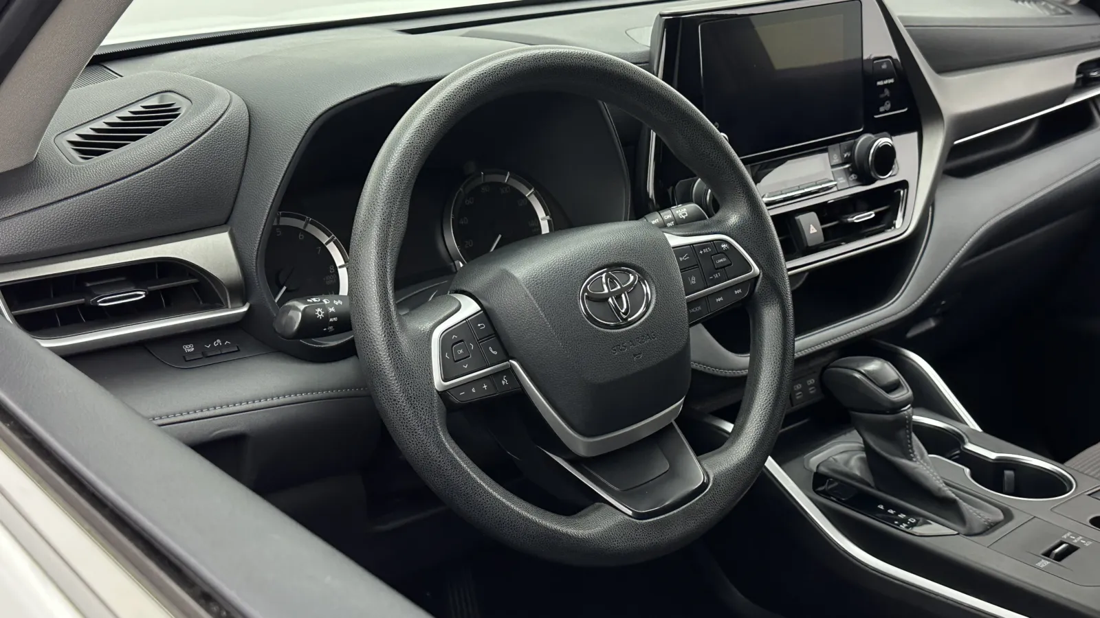 Toyota Highlander photo 6