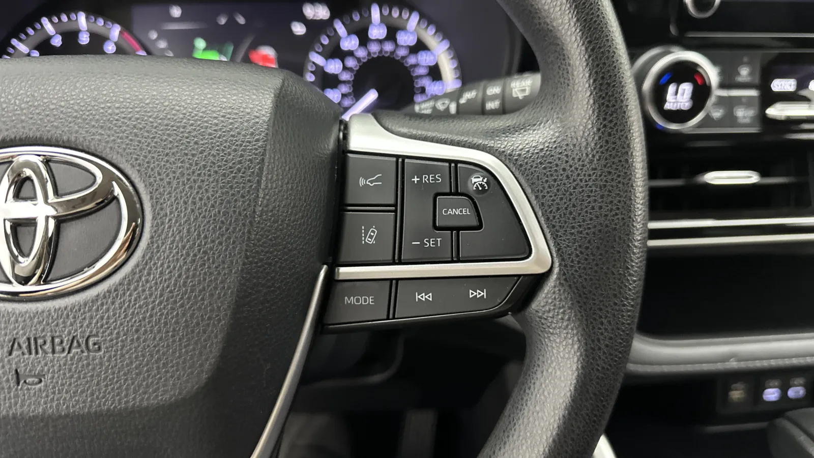 Toyota Highlander photo 18