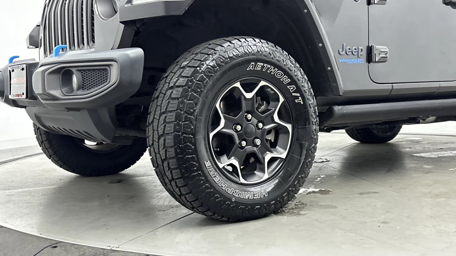 Jeep Wrangler photo 8