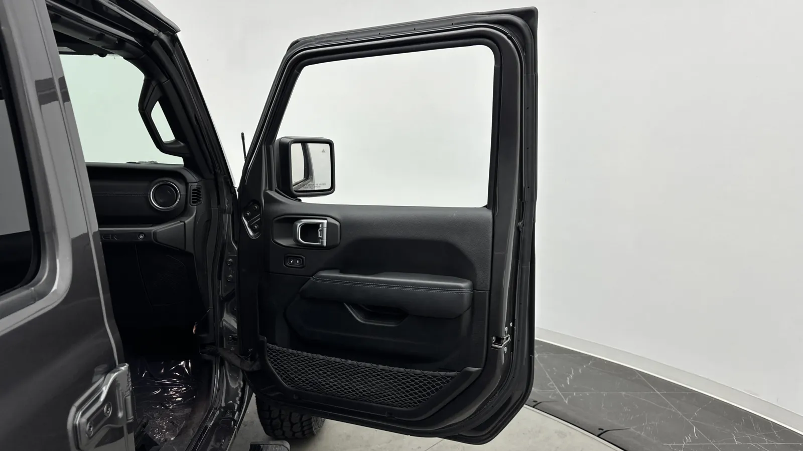 Jeep Wrangler photo 31