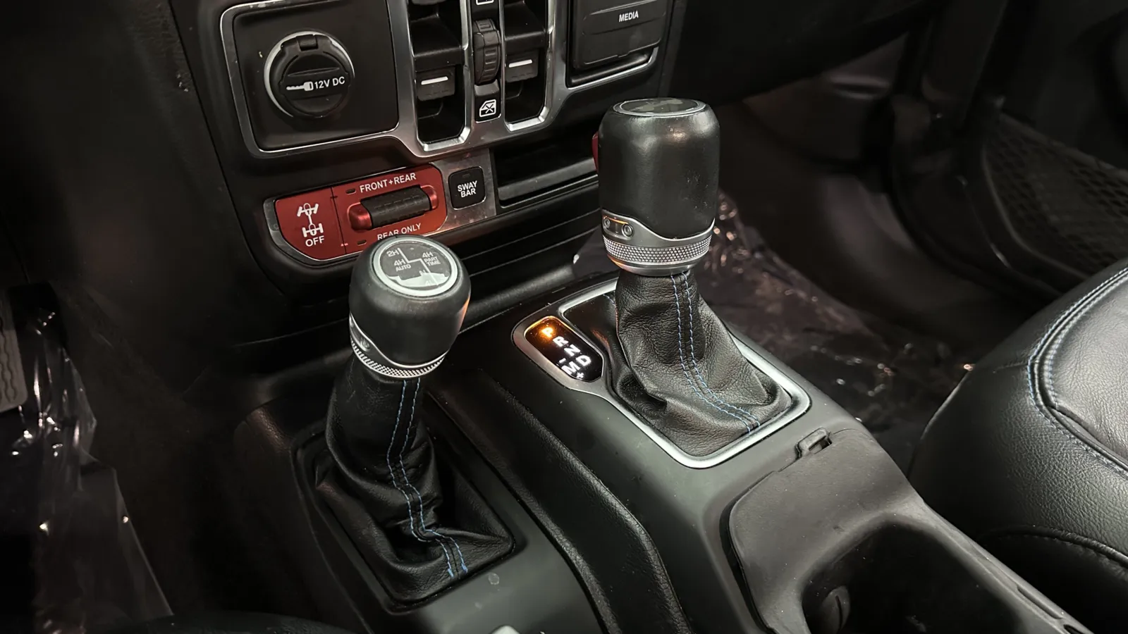 Jeep Wrangler photo 14
