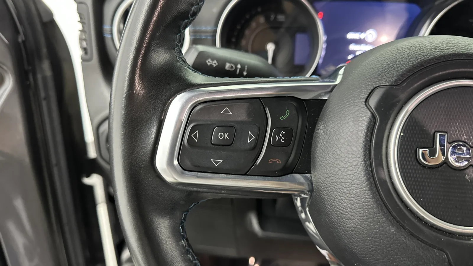Jeep Wrangler photo 19