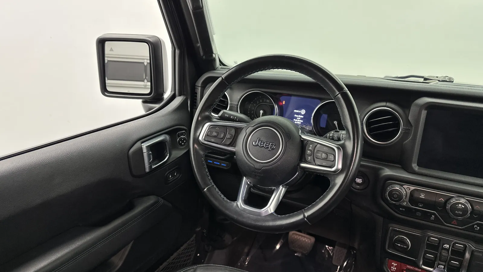 Jeep Wrangler photo 28