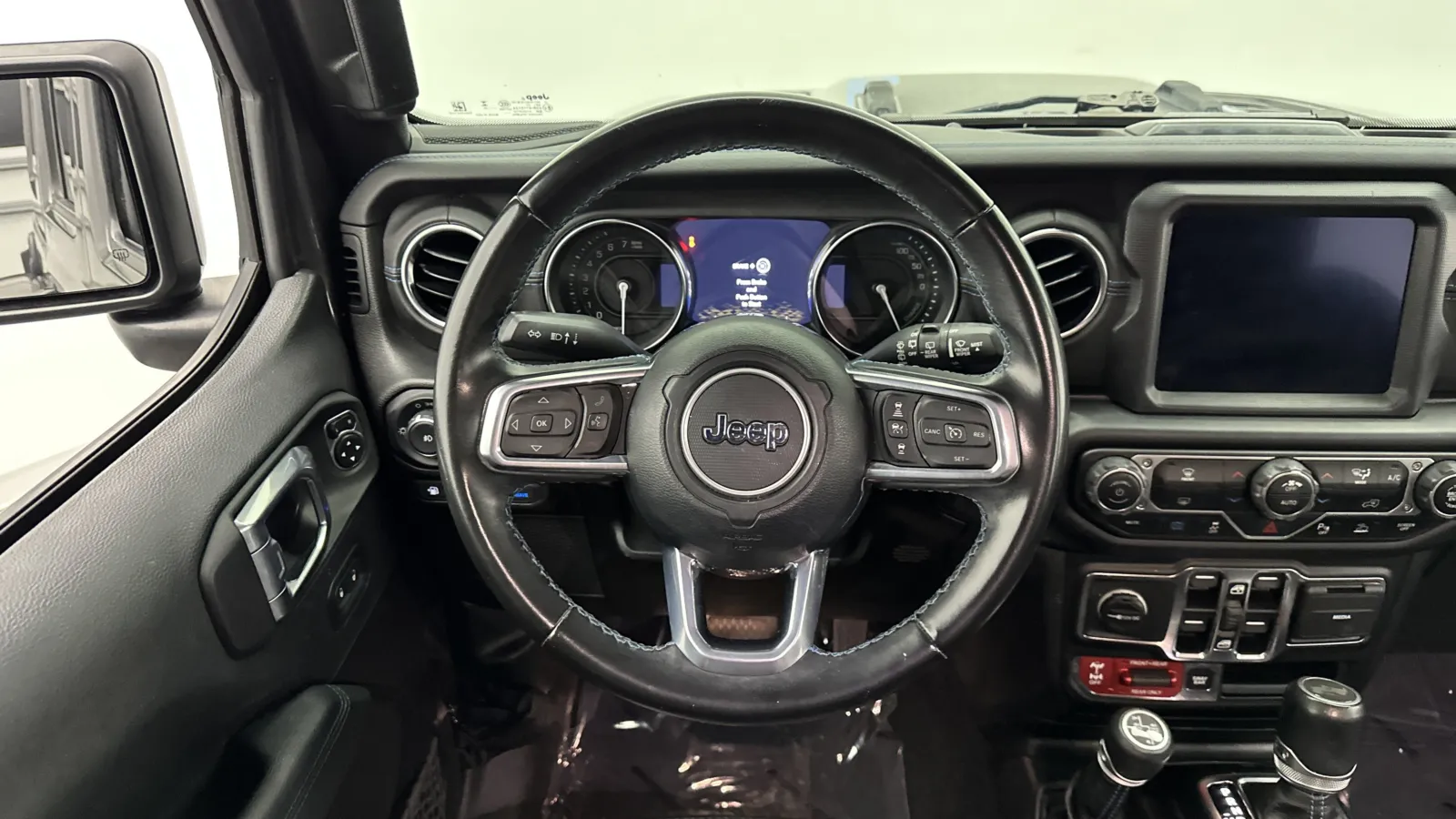 Jeep Wrangler photo 27