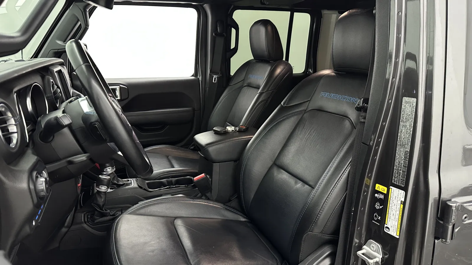 Jeep Wrangler photo 12