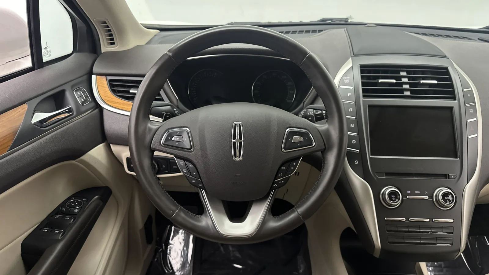 Lincoln MKC photo 29