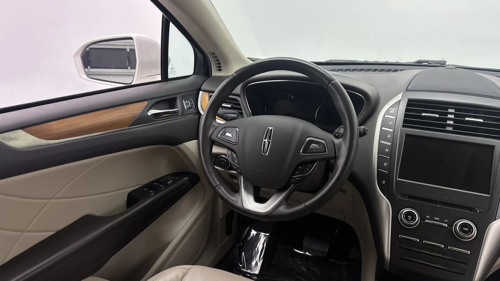 Lincoln MKC photo 30