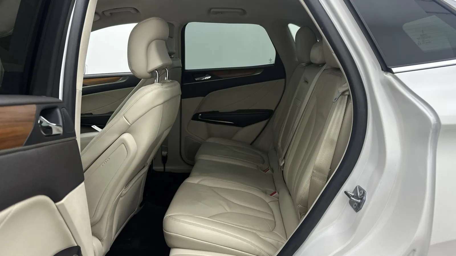 Lincoln MKC photo 23
