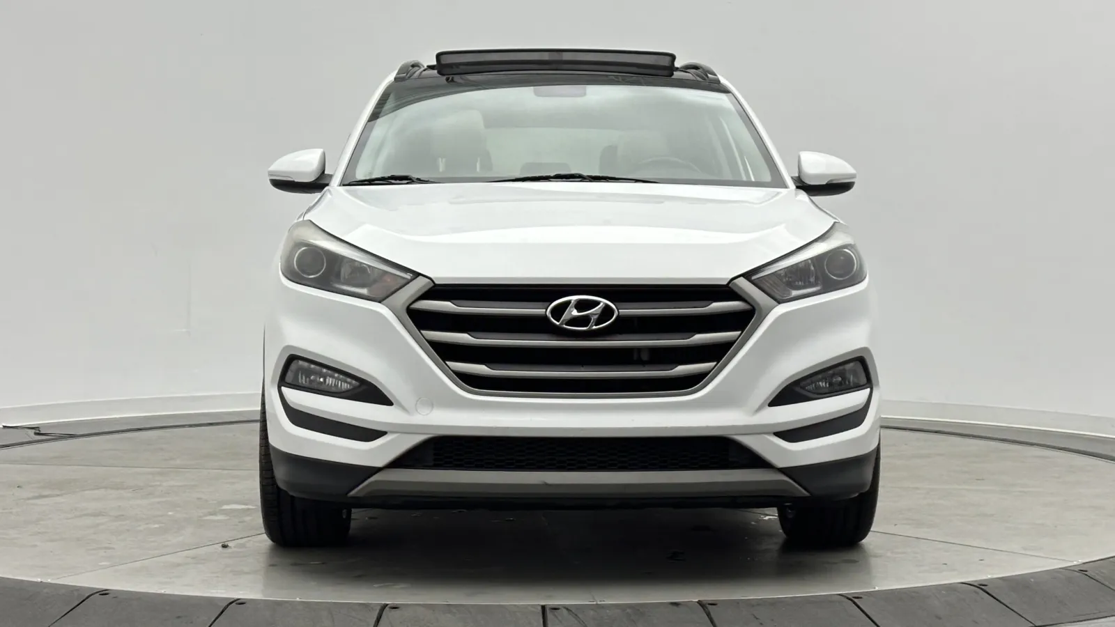 Hyundai Tucson photo 2