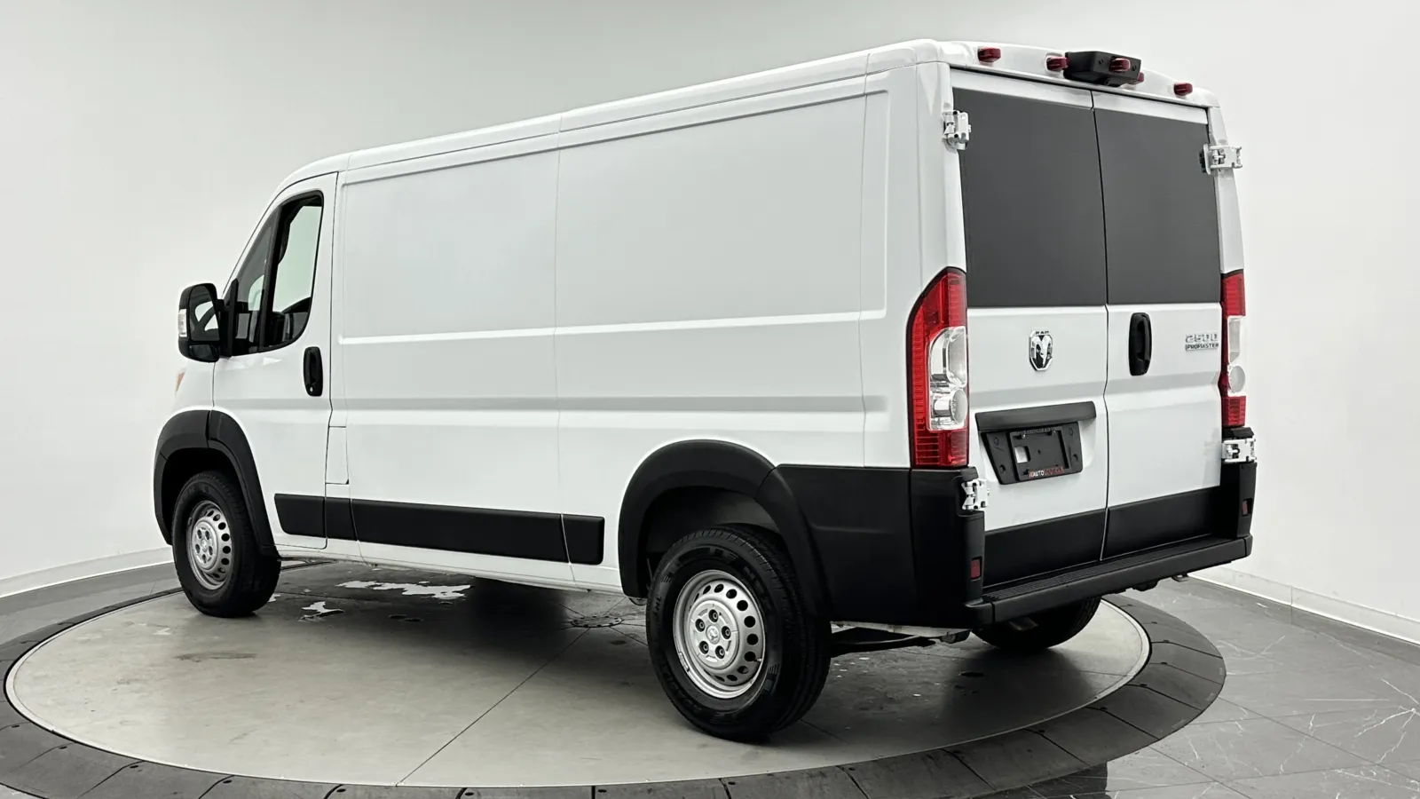 Ram Cargo Van photo 7