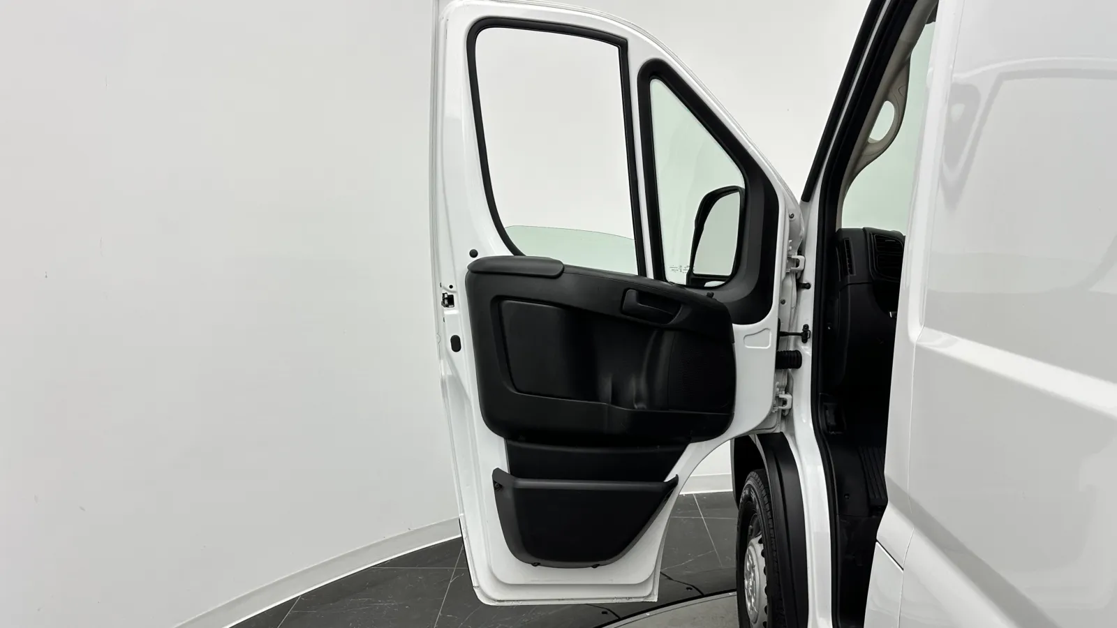Ram Cargo Van photo 8