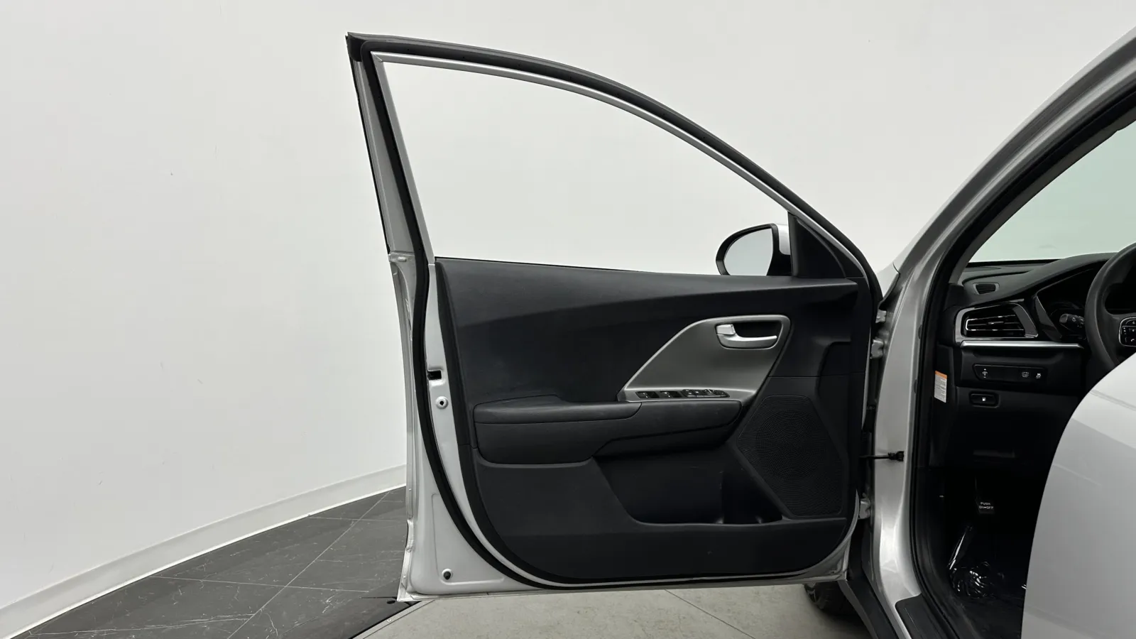 Kia Niro photo 9