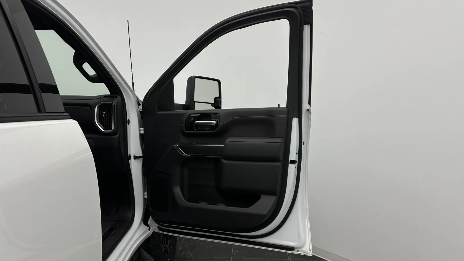 GMC Sierra photo 36