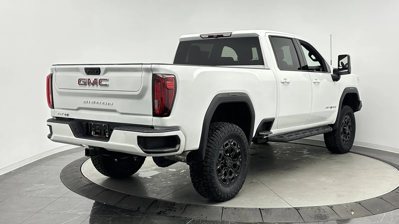 GMC Sierra photo 7