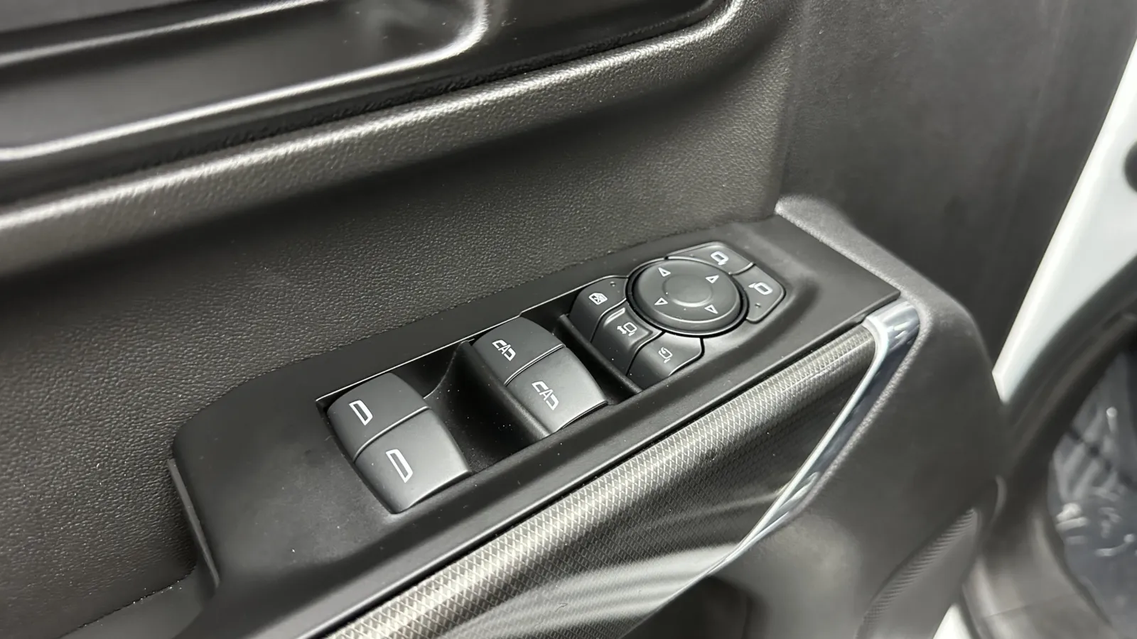 GMC Sierra photo 13