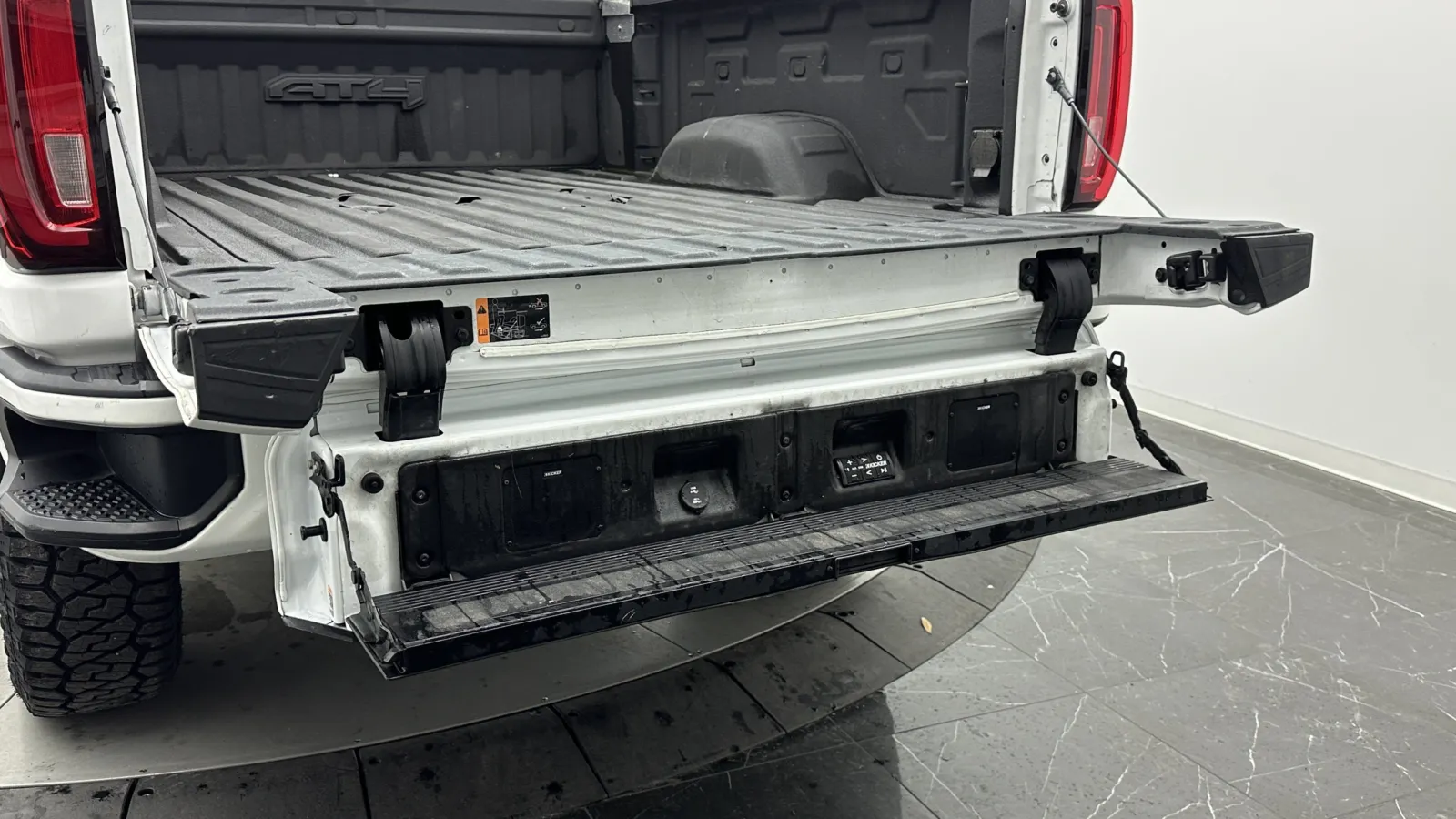 GMC Sierra photo 26