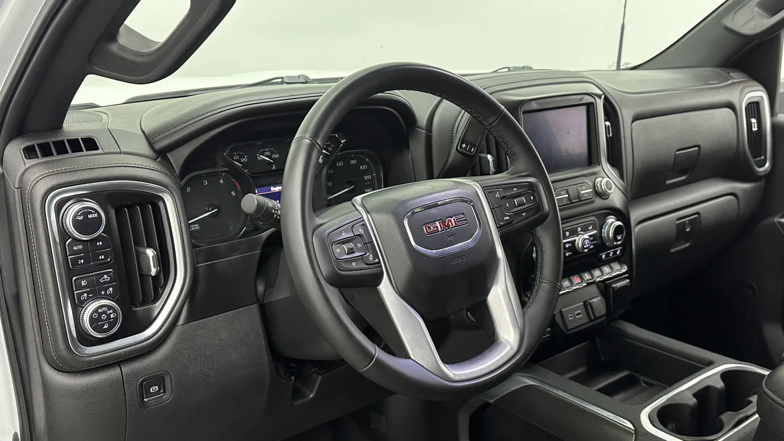 GMC Sierra photo 9